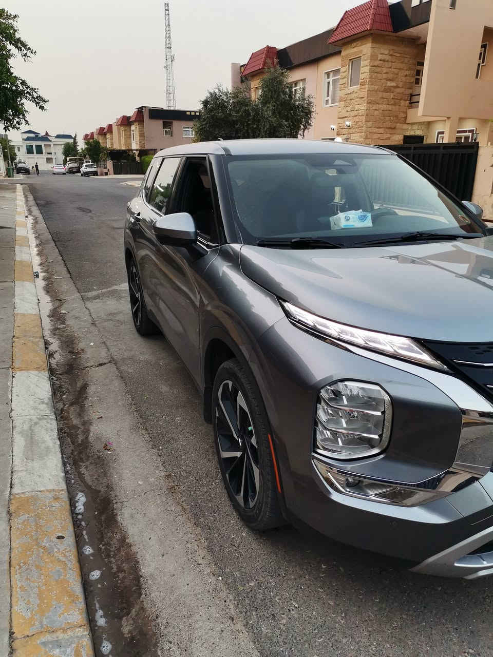 2022 MITSUBISHI OUTLANDER
ميتسوبيشي اوتلاندر
موديل2022
حجم المحرك : 2.5L
ضرر جاملغ وباب خلف السايق
بجم وخلف كبس مامفتوح
ايرباك باب السايق والخلف طاك 
 رقم الشاصي JA4J3UA85NZ075670
مواصفات
بصمة ابواب
كاميرا خلفي
هاند بريك بصمة
كامرا 360 درجة
اوتو ستوب (𝐀𝐔𝐓𝐎  𝐒𝐓𝐎𝐏)

رادار جانبي  (نقاط عمياء)
رادار خلفي (التحذير من الاصطدام)
حساسات خلفي
إشارات بلمري
نظام (𝐒𝐇𝐎𝐖)
نظام (𝐀𝐔𝐓𝐎)
نظام
(𝐄𝐂𝐎)
نظام (𝐍𝐎𝐑𝐌𝐀𝐋)
كشنات هیتر
تحكم استيرن
لايتات (𝐋𝐄𝐃)
عدسة زينون
بكلايتات (𝐋𝐄𝐃)
ويل 20
تواصل ***********
