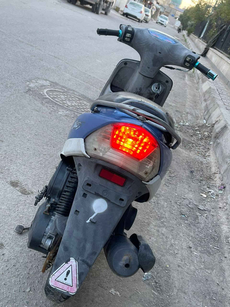 السلام عليكم دراجه ماكس منغولي
بلادي مكينه مفوله شك الكاع
مانقصها برغي كامله مانقصه اي شي 
السعر   550  بيهه مجال بسيط 
سلف وهندر كهربائيات كله شغال 
شلعه ومعدل مختمه كله ختم واحد 
العنوان : بغداد مدينه الصدر  
الاورفلي قرب العماره البرتقاليه
للاستفسار  : ***********
