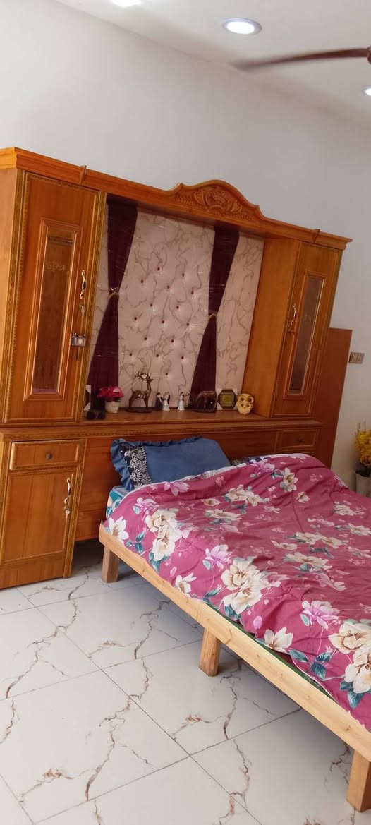 سلام عليكم للبيع ام المسرح جديده صار 4 اشهر ماخذينه سعره 900وبيه مجال مكان بغداد حي النصر ***********

