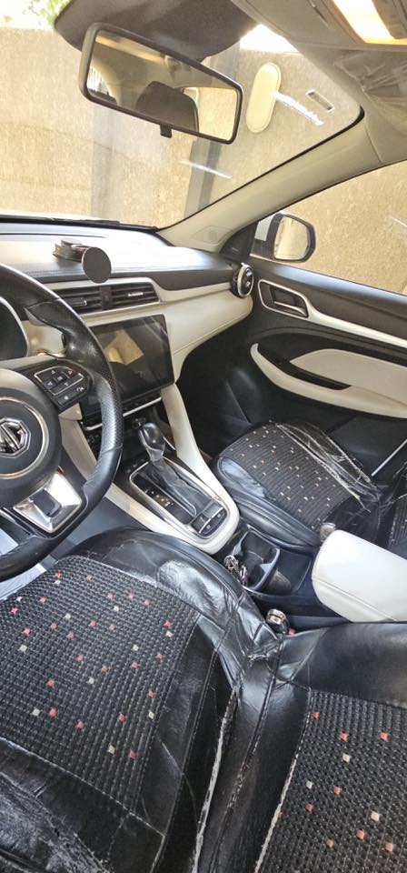 MG ZS فئة luxury فول مواصفات
موديل ٢٠٢١
أستلام ٢٠٢٢ ضمان شركة ست سنوات أو ٢٠٠ ألف كيلو 
مكفوله من الصبغ أو الضرر 
ماشية ٣٩ ألف كيلو
السعر 128$ وبيها مجال بسيط
للاستفسار ‭0771 447 4458‬
