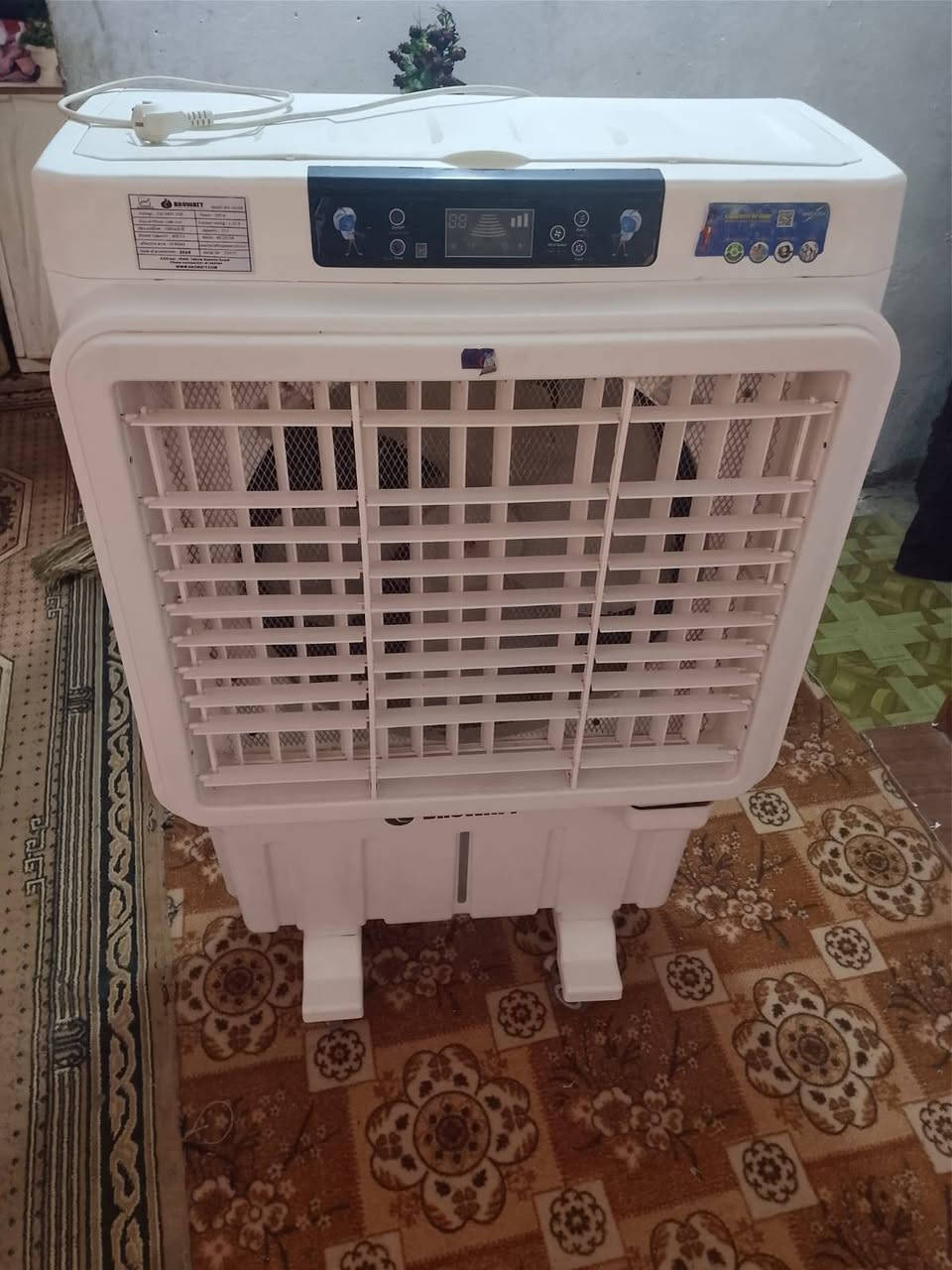 مبردة داخليه الحجم الكبير العام ماخذيها بعدها جديده عل الريمونت


**إذا كنت صاحب هذا الإعلان وتريد حذفه لأي سبب، رجاءا أرسل رسالة إلى الدعم الفني**