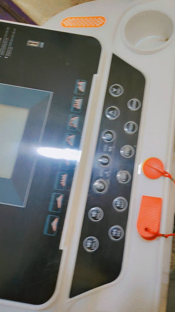 جبلي ماطورين اخو الكارتون .. اشتريناه ب٥٠٠   مستخدم عدة مرات قليلة  ***********
