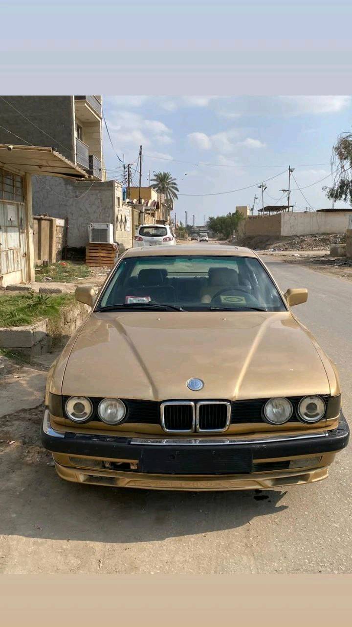 للبيع BMW735 موديل 1988 سلندر 6لون مميز رقم مميز موقع الحله خلف محطه غاز الثوره 
