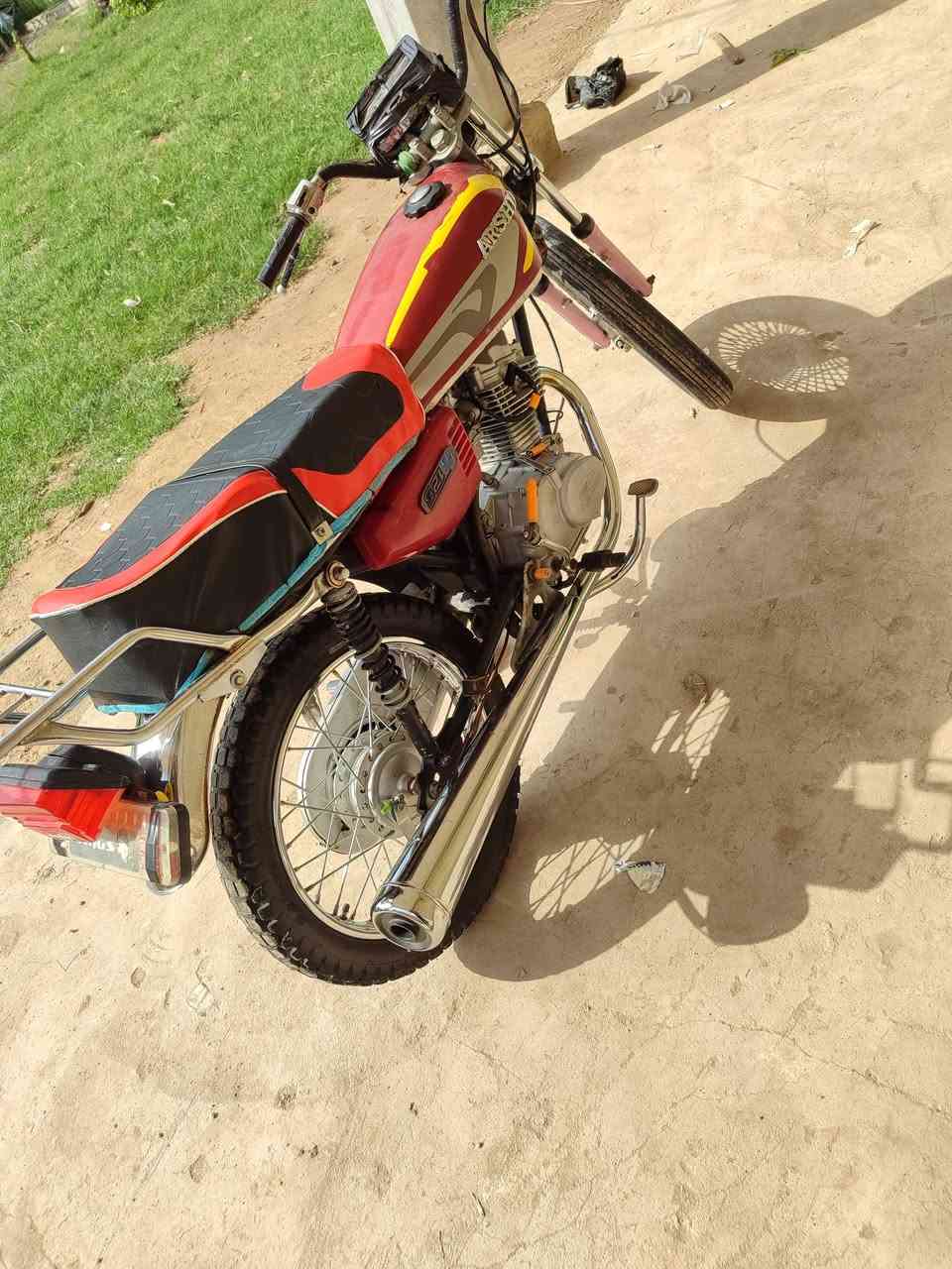 نامه اوراق كامله شاصي19 ارشه بوري رفيع محرك 21 مفتوح بس ولفات مكفوله من تبخير ونضوح كهربايات كله شغاله لايت عالي ناصي زنون  بك لايت هورن كامله مكان شطره ***********
