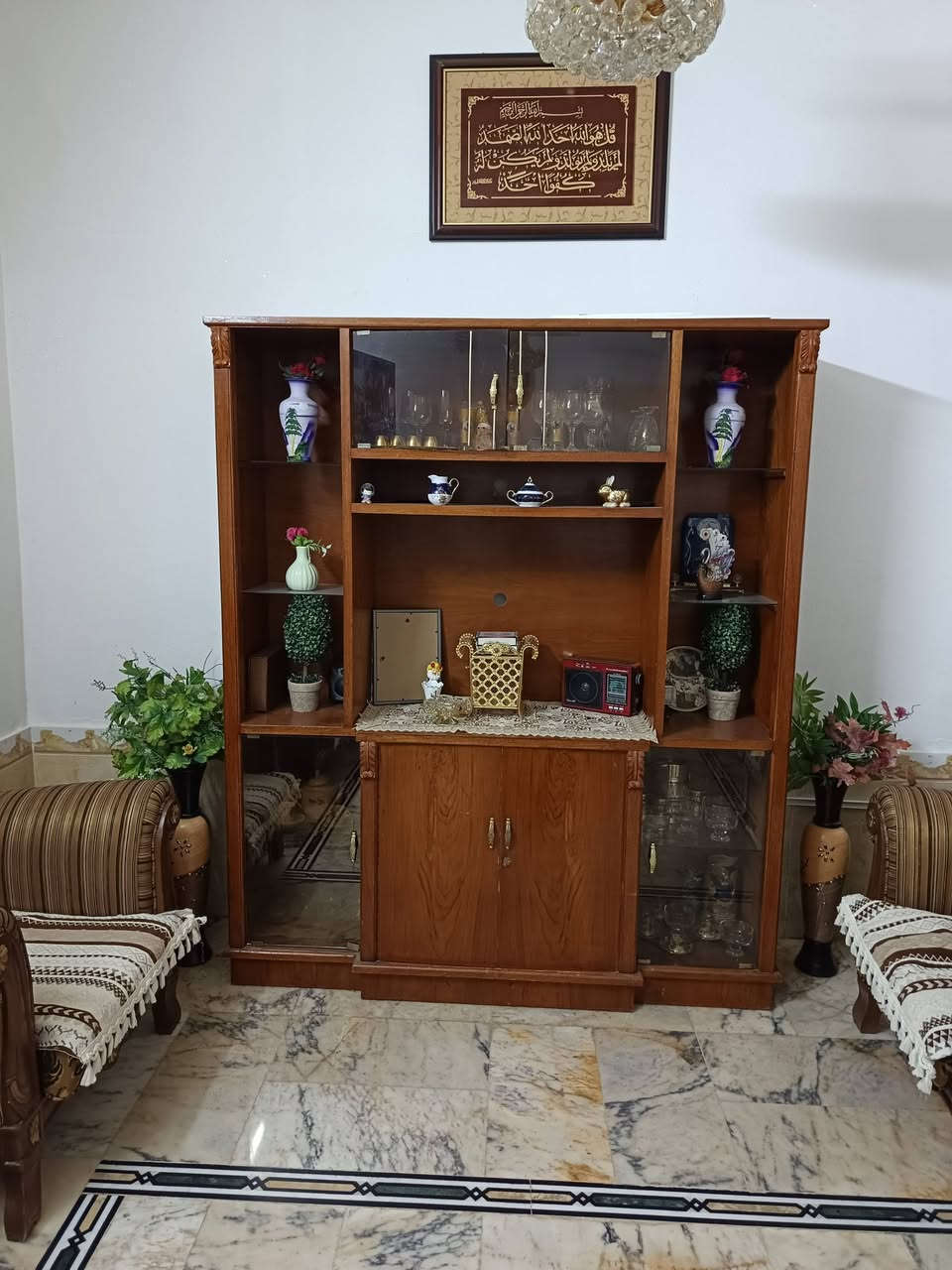 يعلن مزاد نشوان الشمري عن وصول بضاعه استعمال قليل العنوان خلف مستشفى بلدروز العام ع الرقم ***********
