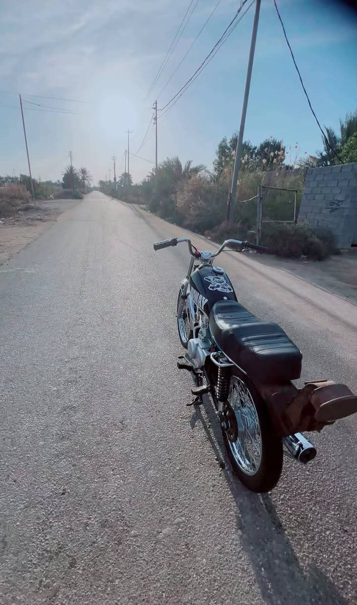 سلام عليكم دراجه للبيع توه معمره كلك كلك مكاني سوق الشيوخ الطار /رقمي ***********
