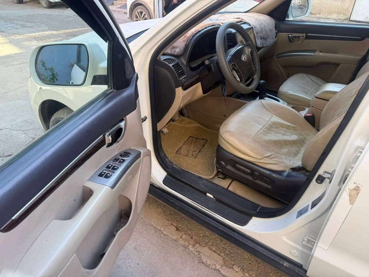 سنتافي 2011
فوووووووول للاخير خليجي. بيه بس جاملغ خلفي السياره جديده سعرها ١٤٠ 
***********
