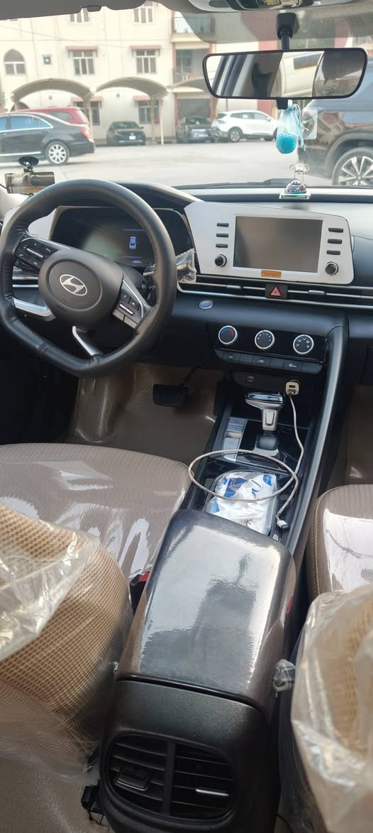 مرحبا النترا موديل 24 سياره باسمي مكفوله من ضربه ومن صبغ وباقي التفاصيل من نتخابر وهذا رقمي *********** مكاني بغداد
