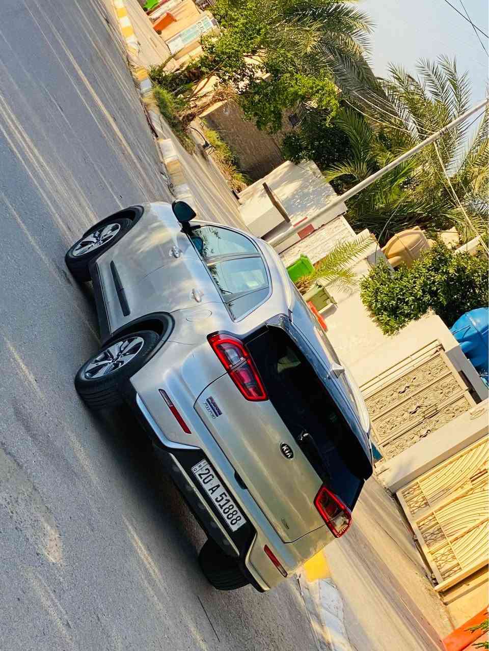 للبيع كيا نيرو هايبرد 2018 رقم ديالى الانكليزي شرط التحويل
المواصفات 
محرك 1600 هايبرد
محرك كير جدد
تبريد تدفئه
تخم تاير 
ماشيه 108 الف 
بصمه تشغيل+ابواب
شاشه كبيره+كامره خلفيه دواره
تحكم ستيرن
انظمه قياده
سنويه لـ 2030
ظرر السياره كما موضح بالصور 
بدون لغود بدون شواصي 
ايرباك فقط ستيرن
للاستفسار الاتصال على الرقم ***********
السعر 110 وبيها مجال بعقوبة, ديالى
