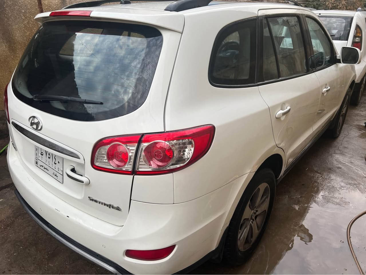 السلام عليكم اخوان 
سنتافيا 2012 خليجي فول ١/١ مكينة ٢٤٠٠ دوش  ماشية 128 الف كيلو متر (79الف ميل) مكفولة من الصبغ بيها طخة بالجاملغ موضحة بالصور على حالها
مواصفات :
٧ راكب ،تبريد ٣قطع ، اشاير بالمري ، كشن كهربائي ، بصمة ابواب دخول ذكي ، السيارة بصمه تشغيل ، فتحة بالسقف ، تخم تايرات جديد باتري جديد سيارة جديدة
ملاحظة محرك مفتوح بسنة 2019 كازكيت مبدل عمل درجة اولى مشروع وطني رقم الماني سنوية لحد 2028 
للاستفسار:***********
او على الخاص بغداد, العراق
