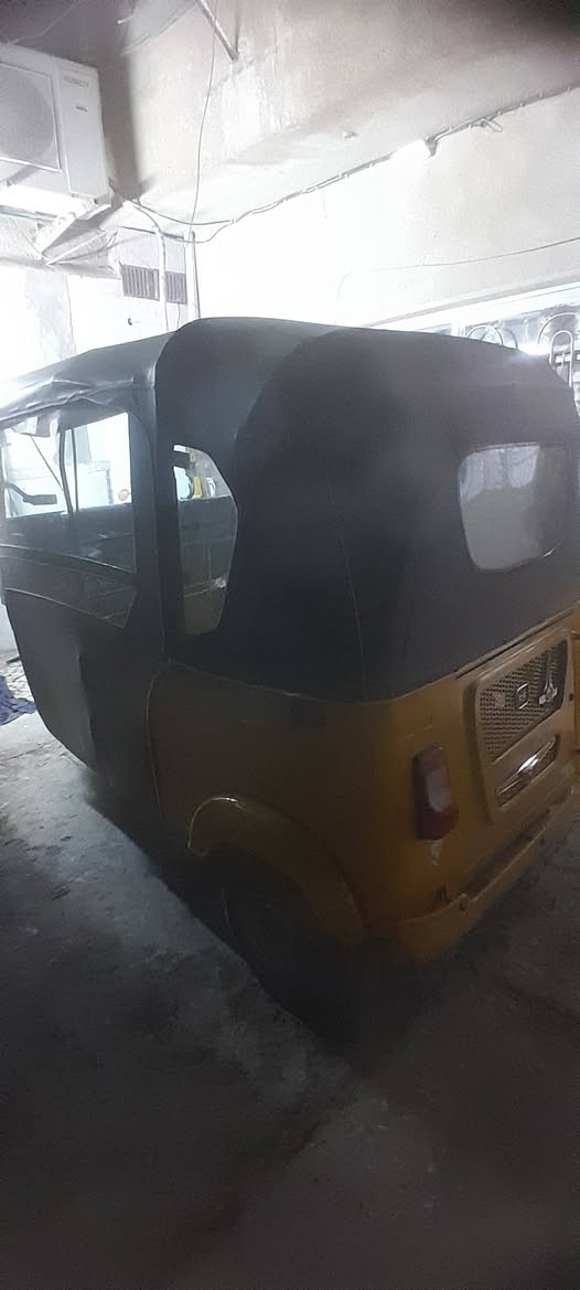 سلام عليكم تكتك للبيع موديل 22 كفاله عامه مرقمه بغداد للعنوان بغداد الهاتف***********
