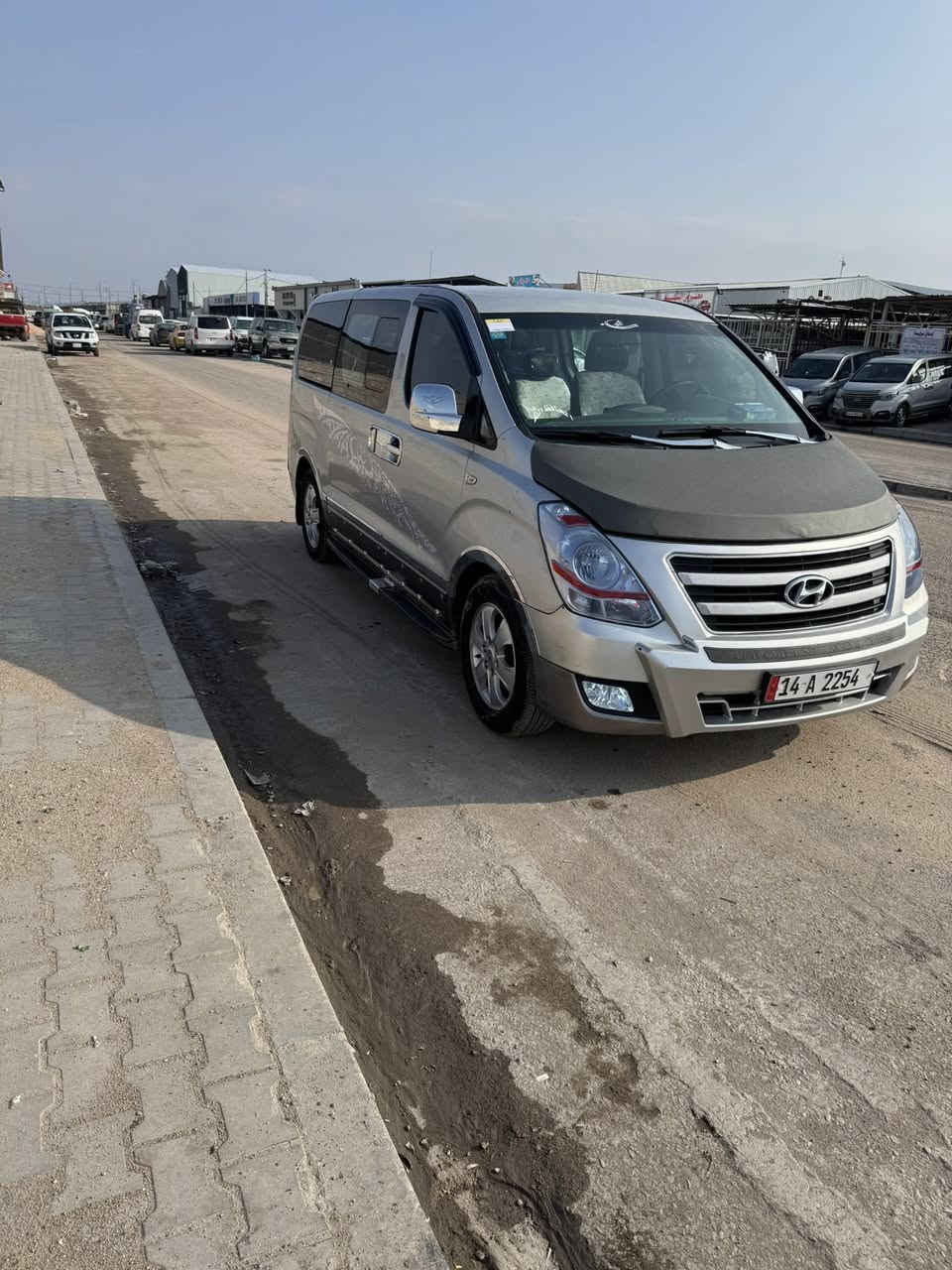 السلام عليكم ستاركس مديل 2008بسمي سياره مكفول ضربه وكص والعيب الشرعي جاهز من كلشي السعر ١٣٠ وبيه مجال مكان السياره البصرة )(***********)
