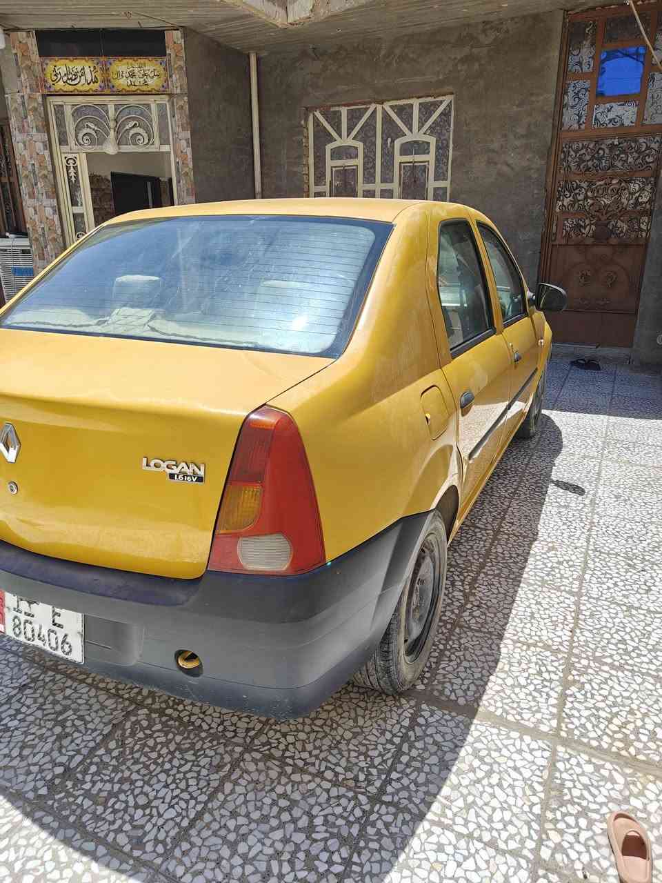 رينو ٢٠١٣ باور باسمي هزة جديدة سنوية مجددة  لل٢٠٣١
نظيفه حييل تبريد فول 
بيها فقط باب السائق معدل على البارد
دوشمة ارضية وتنتة وكشنات و جنطة 
محرك بي تنقيص بسيط جداً 
السعر ٤٢ 
مكاني النهروان 
***********
