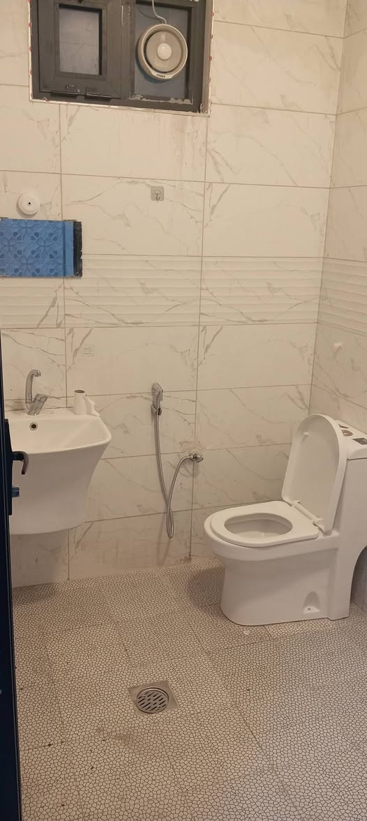 للايجار
شقه الاسكان شارع مستشفى الطفل طابق ارضي تحتوي على غرفه وصاله الايجار الشهري ٦٥٠ الف.
للاستفسار الاتصال على الرقم
***********
