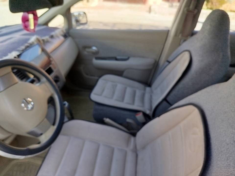 نيسان تيدا 2011 دانسقه لؤك لؤكه هيجى بيوه نيه سؤنه ره كه م داناوه سه نه وى تازه يه تاقم بيشى تازه يه شاشه و كاميرا سندوق به سمه زينؤن جامو ئاوينه كاره با مه كينه 18 سه ياره كه سه ياره ى ماله هيج عه زيت نه دراوه بئ بؤياخ بئ سارد به شه رتى هه موو شتيك نرخى 100 مه جاليكى كه م 
ز.ت ***********
*********** السليمانية, العراق
