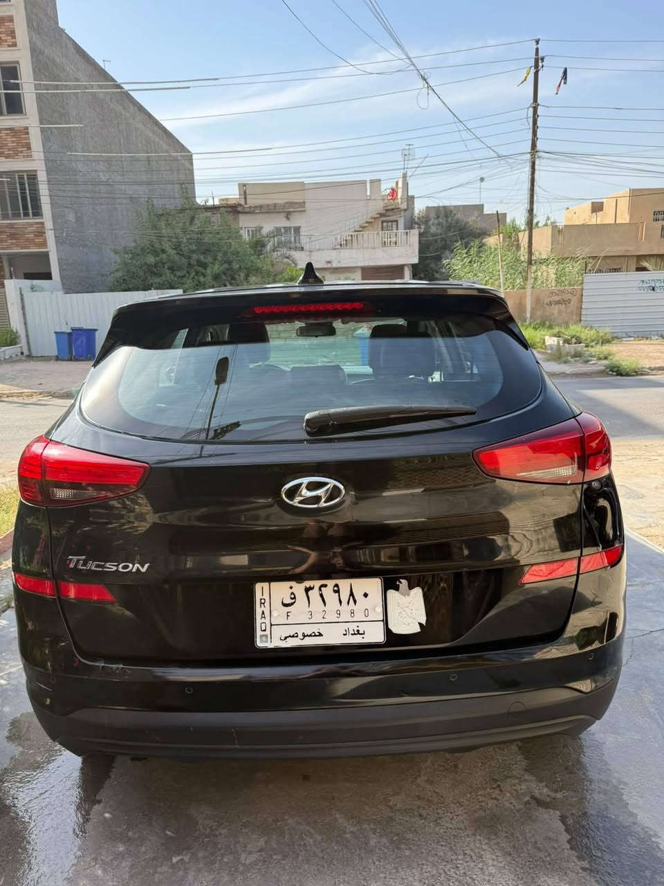 السلام عليكم 
هيونداي 
توسان ٢٠١٩ أمريكي 
السعر: ١٥٠ وبيها مجال بعد المعاينه والفحص والاقتناع
المحرك ٢٤٠٠ GDI 
ماشيه ٧٨ الف ميل
حادث بنيد وجاملغ وصور الحادث مرفقه 

المواصفات:
دبل LED امامي وخلفي
تحكم ستيرن جهتين 
شاشه كبيره
كاميرا دواره 
شاشه اعطال
سايد بريك دكمه 
نظام كروس 
نظام سبورت 
نظام اوتوهولد 
كشنات جلد
رادارت جانبيه 
حساس ابواب
حساس نظام استراحه 
مانع انزلاق
مانع تصادم 

السياره استعمال شخصي من ٢٠٢٢ يمنه والسيارة ب اسمنا 
رقم بغداد مشروع وطني 
تحويل مباشر  
السياره متواجده في بغداد جانب الكرخ منطقه العامريه
***********
تحياتي للجميع بغداد, العراق
