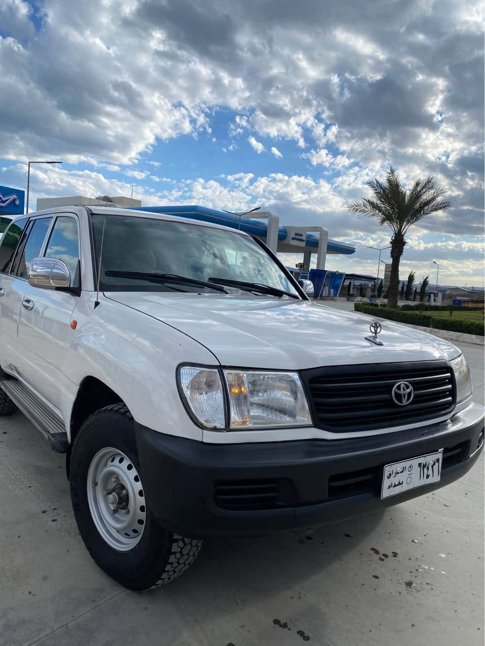 مؤنيكا 2001سئ روبع 
 جام كاره باي ته بريت مه ر كه زي وسه لا جه 
نمونه له جواني گيرو مه كينه و ئه كسل به شه رت٥ پارجة بوياغة چوار تايه ي و ويلي لؤ كي له سه ره چركه ي تيا نيه 
نرخي 118 مه جالي كه م 
ئارم پلاستيك سليماني به شه رتي غرامة
***********
Wats app
*********** رانية, السليمانية
