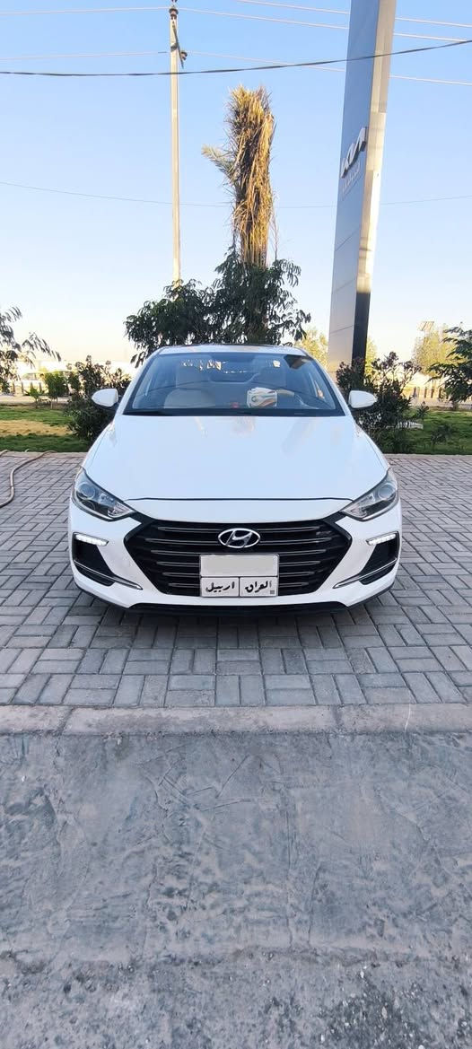 النترا خليجي موديل 2019 سوبر 
رقم الماني اربيل 
 المواصفات فتحه محرك 2000 حساسات خلفيه كاميرا خلفيه مري شفط واشاير بالمري شاشه تحكم ستيرن كشن جلد بدون حادث او صبغ فقط تكحيلات بسيطة موبايل/ *********** مكاني النجف الحولي خلف الملعب الجديد النجف, العراق
