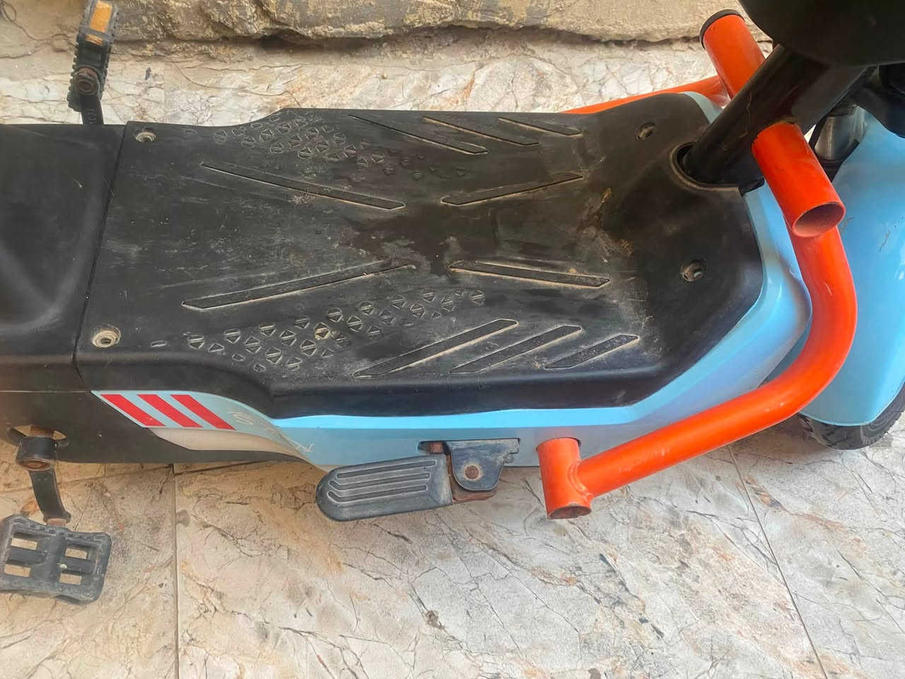 ‏دراجة شحن للبيع عاوزها بس عقل كل شي شغال بيها شغال شوف بعينك قبل لا تأخذ توصيل ماكو تجي للبيت أشوف بعينك صالة أربعة أشهر من مشتري ***********

