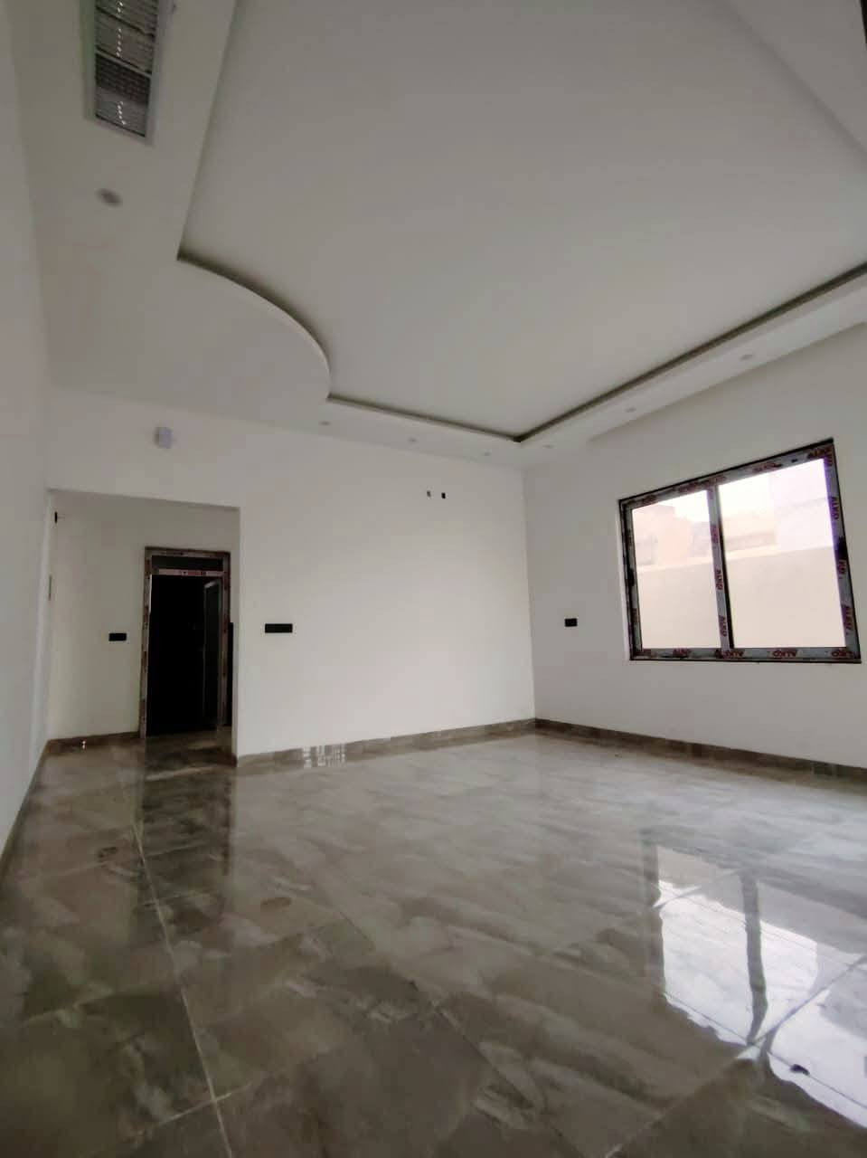 🏦  عروض مكتب بيت الأركان للعقار  🏦

دار للبيع في حي النور مساحة ١٢٠ م ركن 
واجهة ٧.٥ م عمق ١٦ م عرض الشارع ٢٠ م 

تفاصيل طابقين أربع غرف نوم هول استقبال 
مطبخ ومشتملات بيتونة كراج وسطح كاشي 

الموقع حي النور فرع دانية ماركت شارع ٢٠م
🏦                                                 🏦
السعر على التليكرام https://t.me/alarkan_1
للاستفسار مراجعة مكتب بيت الأركان للعقار 

موقع موصل حي العربي قرب مطعم ماشاءالله 

*********** / *********** / *********** 🏦
