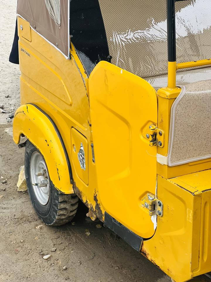 تكتك للبيع موديل 21شهر 4كفاله عامه كشره ومكينه  عده  خياسات بسيطات جداً موضحات بلصور  رقم وسنويه مكان تكتك مسيان ابو رمانه 
شراي يتصل *********** سعر 7600
