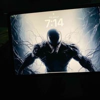 ايباد M2 ذاكره256 بطاريه 92 بعده لوك شخط مابي شاشه واطار نضيف جدا سعره...