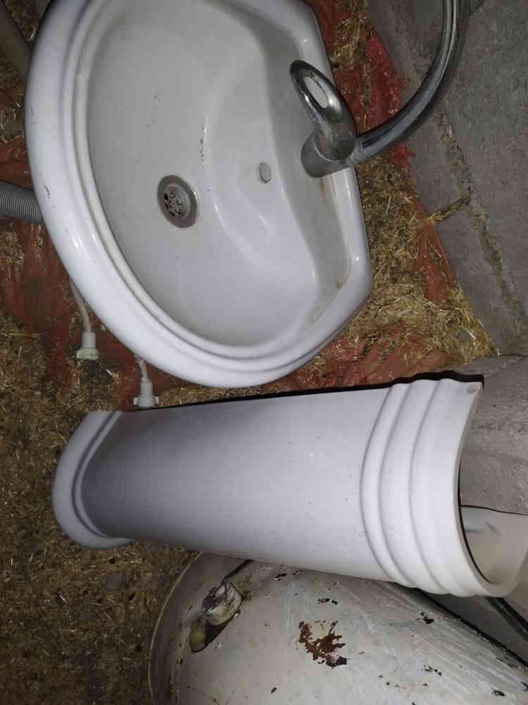 ده رگاو و په نجه ره بؤ فرؤشتن 
 رانيه 
*********** رانية
