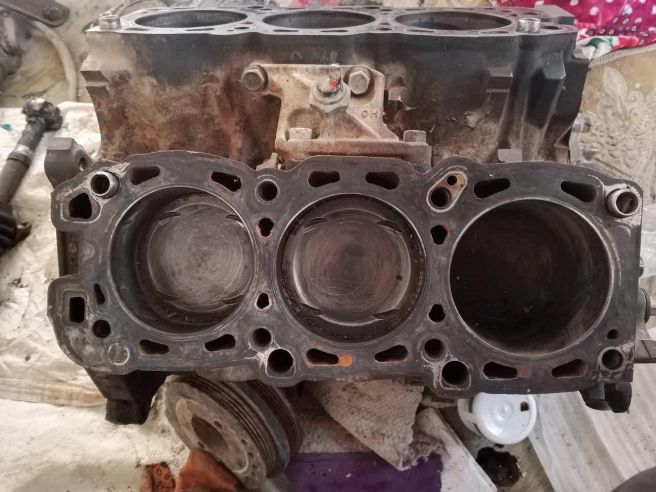 السلام عليكم نص محرك 3600 شرط مال سورنته شكل قديم معه فور ويل كامل للبيع ***********
