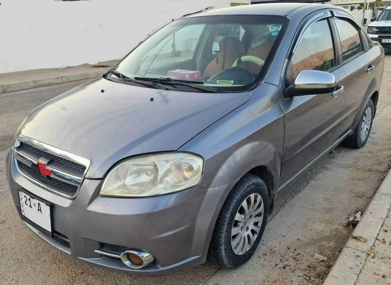 سەرەتا سەلاموعلایکوم هاوڕێیان خۆشەویستان

ئەڤیۆ مۆدێل 2009 رقەم سلێمانی ، سەنەوی
 لەسەر خۆمە، سەیارەیەکی جوان و بێ کێشەیە گێر و مەکینە بەشەرت ، قفڵ مەرکەزی گێر عادی، شەش پارچەی بۆیاغە بێ داعم و لێ دراوی لەسەر ساغایی بۆیاغ کراوە. 56 وەرەقە و مەجال ، شوێن ڕانیە. ***********
