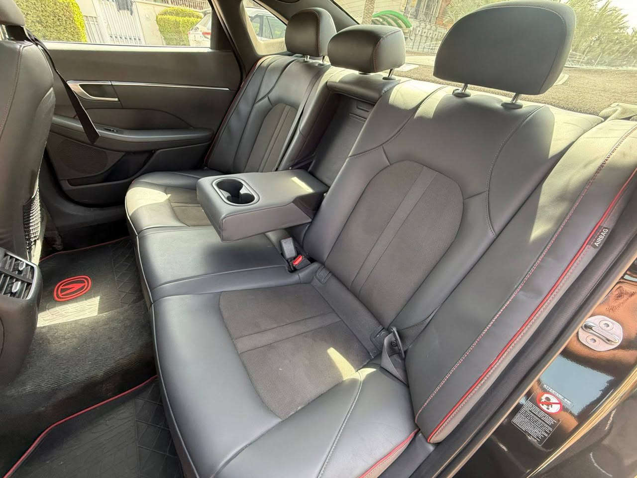 السلام عليكم
سونتا 2023 سياره فول مواصفات كشنات جلد بنورامه سايق الي شاشه جي تي ال جنطه كهرباء مكينه 1600تيربو سياره كفاله شواصي ودواخل
حادثها جامغ فقط بدون لا شواصي ولا داخل
السعر 135 عنوني بغداد شارع فلسطين المهندسين
***********
