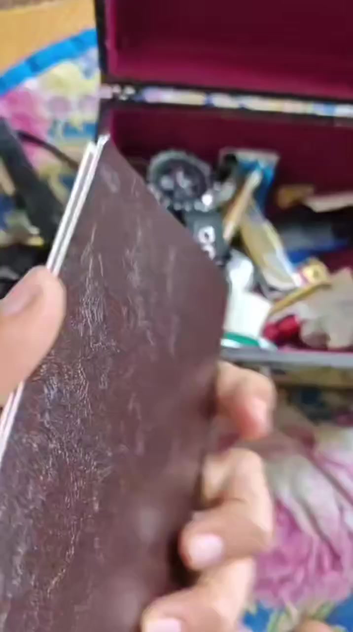 السلام عليكم 👇تواصل خاص  
الوزن: 30 غرام اسم الصائغ: مجتبي رحماني 
نوع الدواسة : فضة 950 عد الألماس: 12 
مطلي في: راديوم 
نوع الحجر: عقیق يماني #شفه_العبد منقوش اللهم صلي ع محمد وال محمد 
👈 مع #جواز__الخاتم


**إذا كنت صاحب هذا الإعلان وتريد حذفه لأي سبب، رجاءا أرسل رسالة إلى الدعم الفني**