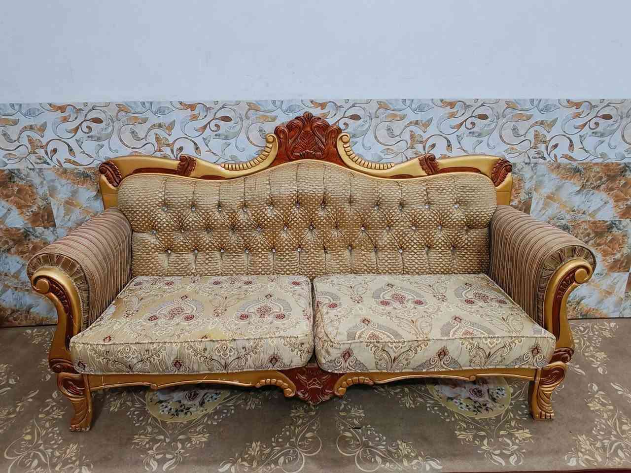 تخم زان تركي 8 مقاعد حيل نضيف مابي اي ضرر السعر 235 العنوان كربلاء بدايه الأمن الداخلي *********** يوجد توصيل داخل كربلاء
