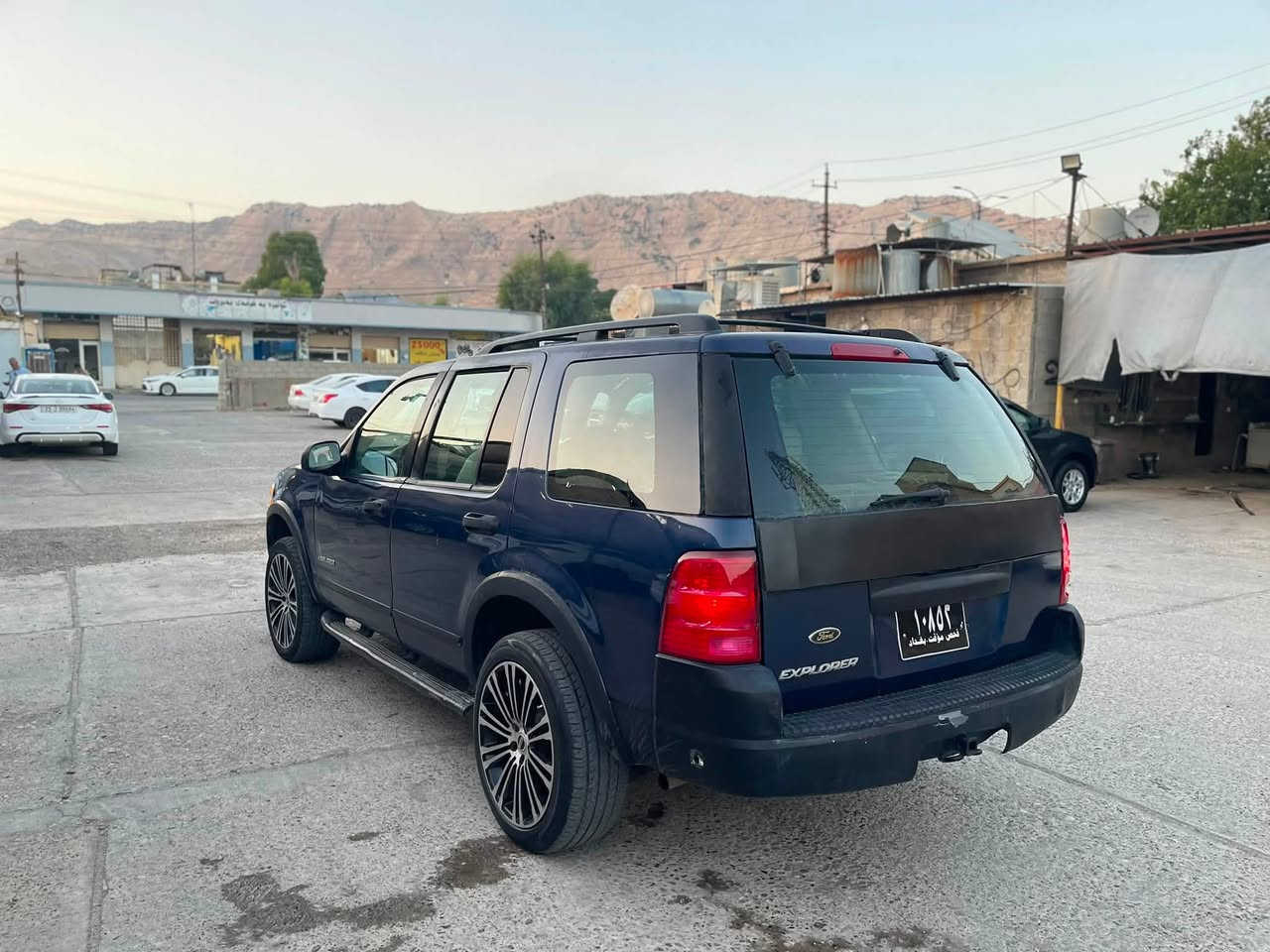 فۆڕت بۆ فڕۆشتن و گۆڕینەوە بەشتێک بەدڵم بێت سەیارەکە ساخە ئاڕمی ئاسایشە چوار جام کارەبا سێ ڕیز کوشن مەرکەزیە  کارەبای هەموو گیانی ئیش ئەکات دەعم و لێدراوی هیچ نیە گێڕ و مەکینە  ڤیڤی تی لۆکی خراوەتە سەر گێڕ و مەکینە و تەبردید ساردوو گەرم بەشەرت  کامل مەسرەف 43$مەعمەلە شوێن دەربەنیخان  *********** ئەدمین❤️
