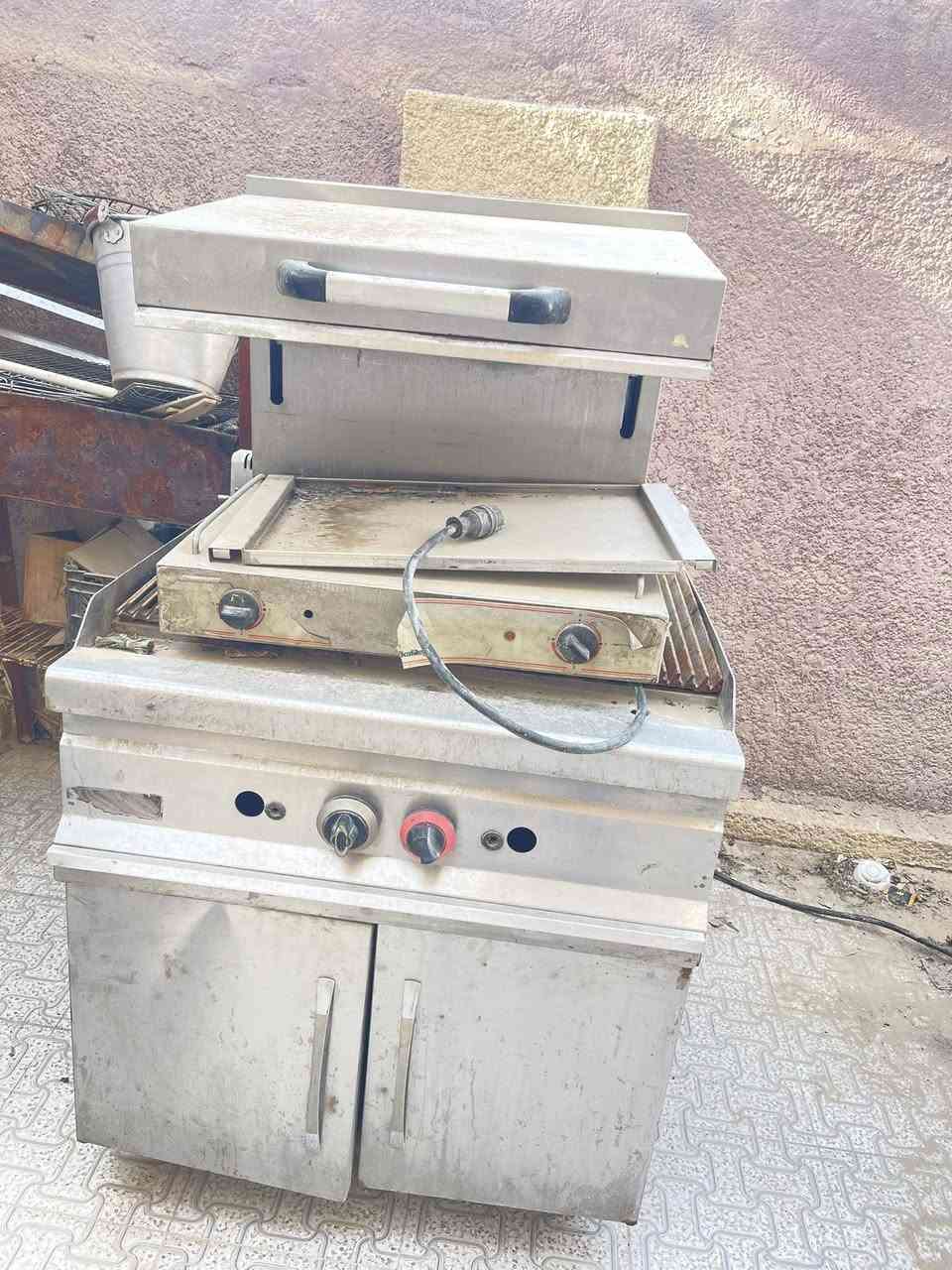 السلام عليكم عندي غراض مطعم للبيع مذكوره الاسعار كل حاجه مكاني بعقوبة ***********
