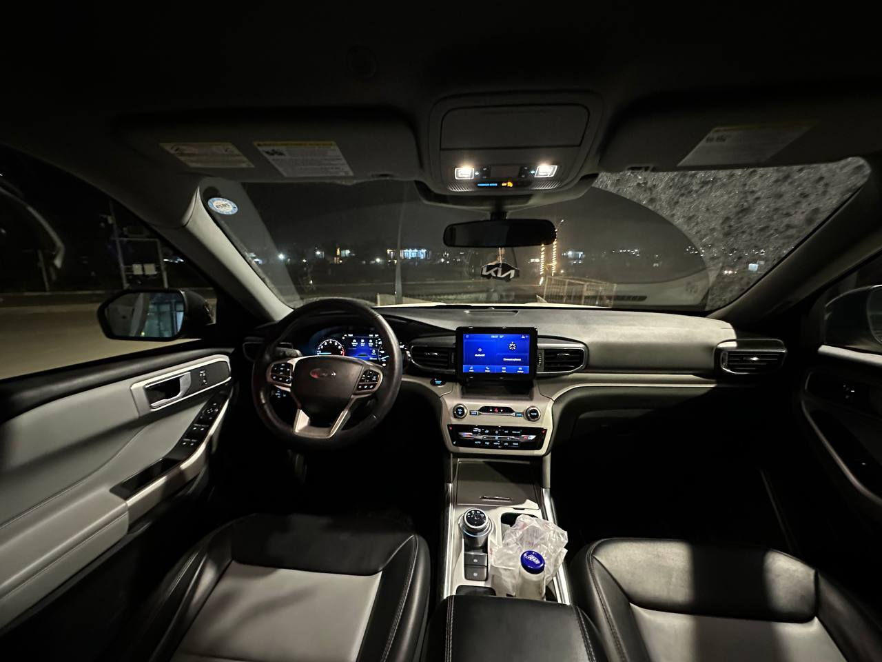 Ford EXPLORER  
XLT 2023  AWD ful
فۆرد اکسپلوری زۆر هەرزان  2023ی ئیکس اڵ تی دەبڵ ئەکسل  یەک پارچە بۆیاغ بێ ارباک  14 مایل ڕۆیوە سەیارە کە بە ناوی خۆ مانە و بێ قەپە و بێ مە سرەف  سە یارەکە وەک سفر وایە زۆرجوان  فول  بۆ پە یوەندی ژ.م
***********
*********** السليمانية, العراق
