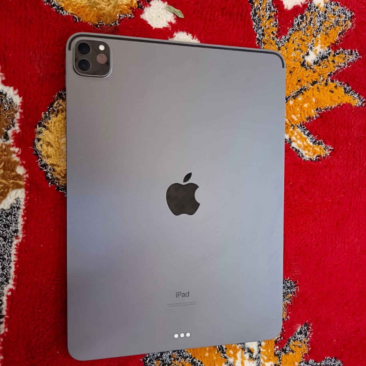 ايباد برو 11. ذاكره 128. بطاريه 82.
معالج M1 .   السعر 675 و بيه مجال ***********
