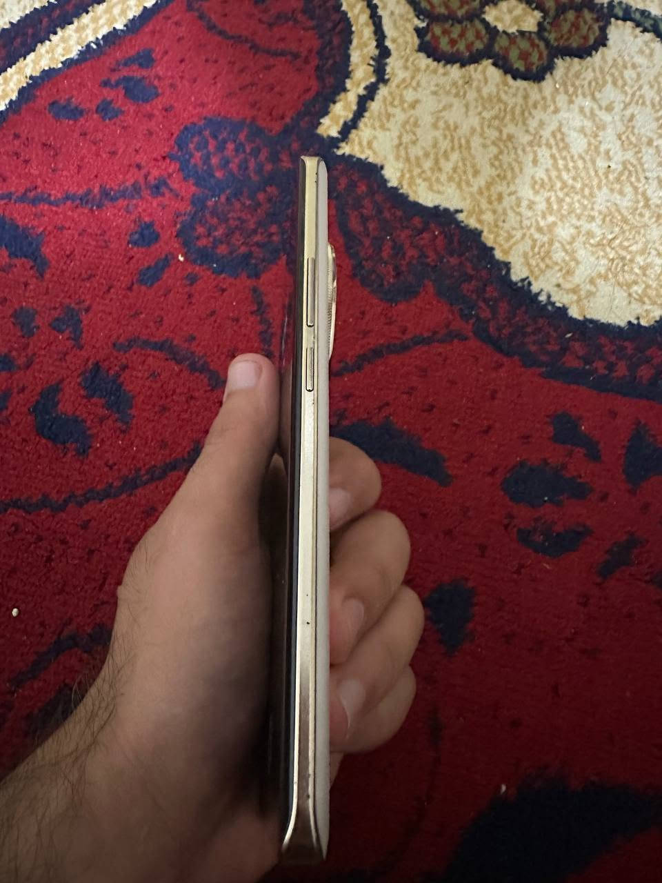 للبيع ريلمي 13 برو بلاس ذاكرة 256 فول نضافه 350 الف مكاني بغداد ***********
