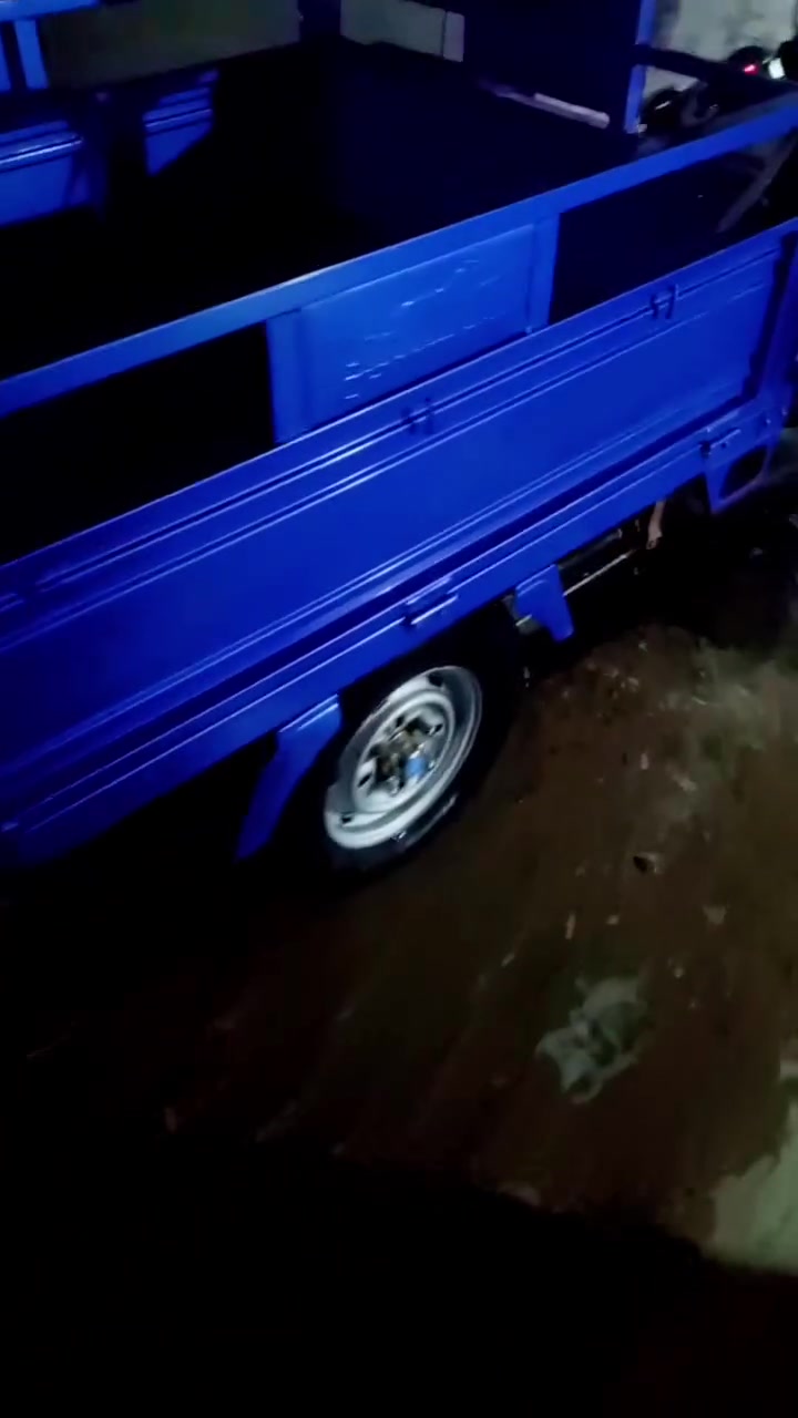 السلام عليكم من رخصة الادمن
ستوته جمرة للبيع بدون ❌مضخم❌  موديل 23 طالعه 25 اوراق اصولي ستوته نضيفه حيل مامفتوحه خير من الله سعر خاص مكاني سوق الشيوخ اتصال او خاص *********** ه
