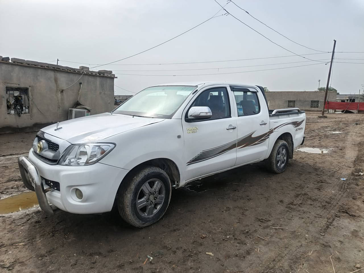 سلام عليكم تيوته فلاونزه نضيفه مالت جناي موديل 2011 
البيع المكان ناصريه قضاء الجبايش الشرااي يتصل علا الرقم ‏‪***********‬‏
