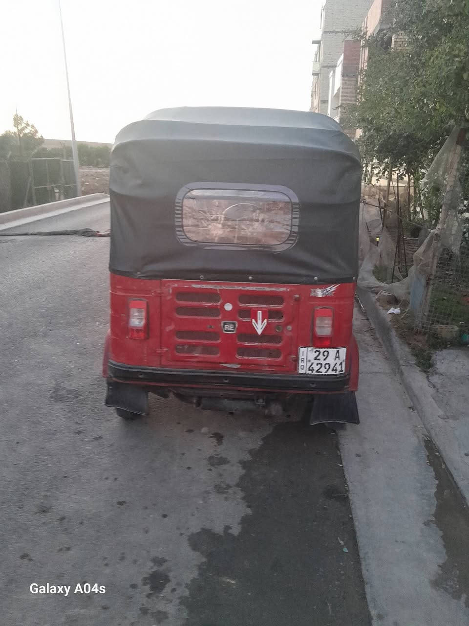 تكتك موديل ١٨ نضيفه كامله السعر ٥ملايين وبيه مجال العنوان بغداد الجديدة ***********
