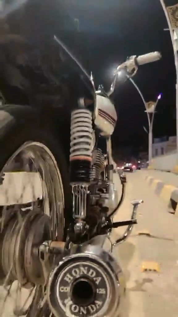 دراجه للبيع ***********

