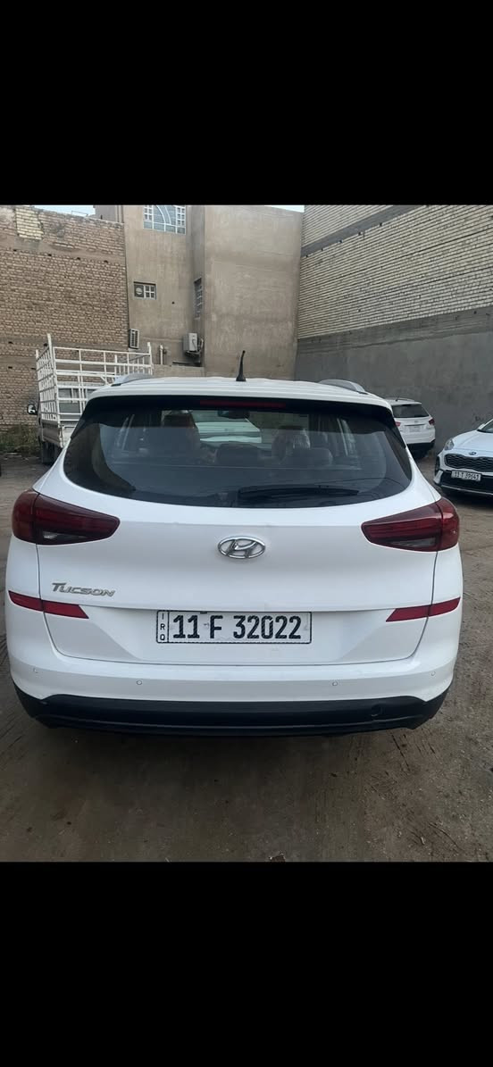 سلام عليكم توسان  موديل 2019 ‏شركة الكاصد خلجي كفلاه بدون صبغ محرك 2000 دوش سياره فول ماعده فتحه خمس عدسات كشنات كهرباء كير محرك كفلاه ماشيه 80 الف  رقم 11 بغداد بسمنه سياره سعر 186 بي مجال      بصيط مكان بغداد جكوك رقم تلفون ***********
