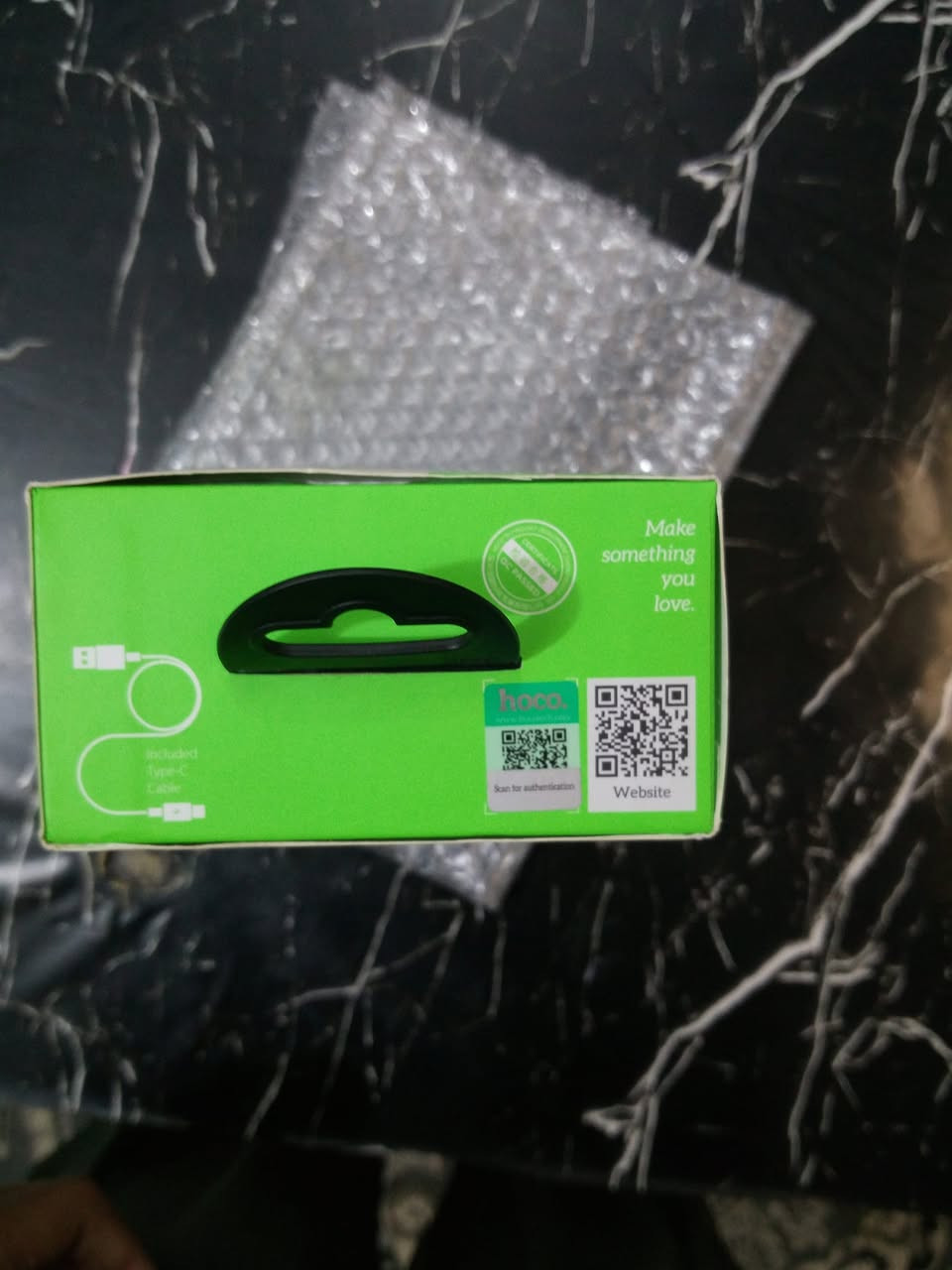 سلام عليكم 
كامره اكشن من شركه hoco
تنشد علا الدراجه وعلا الخوذا 
جديده غير مستخدمه 
اصليه غير تقليد اكو بيه تقليد واصلي 
سعره ٢٥ ويا التوصيل 
لرقم ***********
