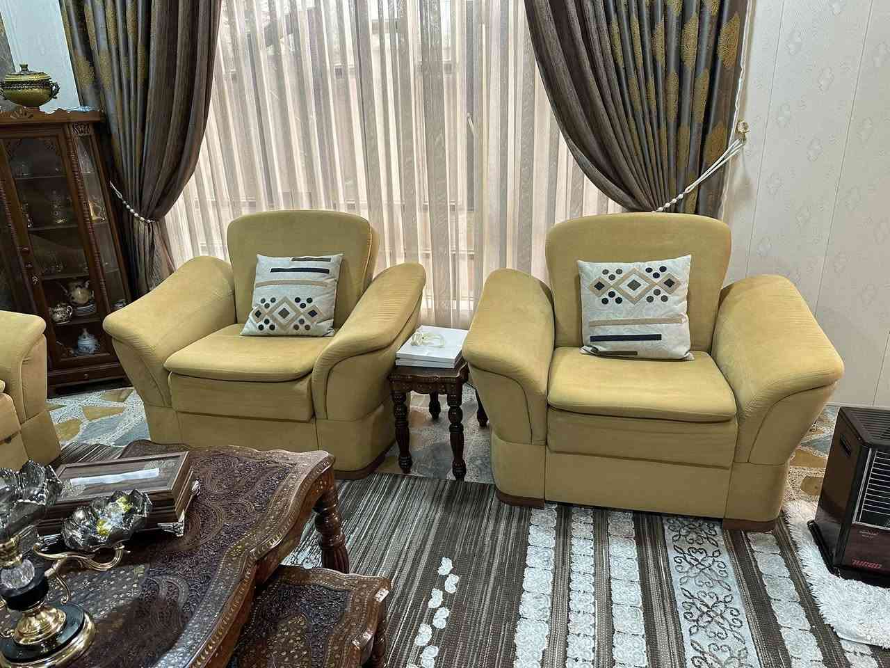 ✨ عروض مميزة على الأثاث المنزلي ✨
متوفر لدينا:  
🛏️ غرف نوم لشخص واحد بتصاميم عصرية ومريحة  
🛏️ غرف نوم للزوجين بأشكال أنيقة وجودة عالية  
🪑 طخم استقبال حديث يناسب جميع الأذواق  
📺 ميز تلفاز موديلات جميلة وعملية  

✅ جودة ممتازة  
✅ أسعار مناسبة  
✅ تصاميم حديثة تناسب بيتك  

📞 للحجز والاستفسار:  
***********  
***********
