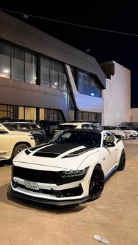 موستنك 2024 GT Premium 10speed ماشية 9الاف ميل  * محرك V8 سعة 5.0 لتر ...