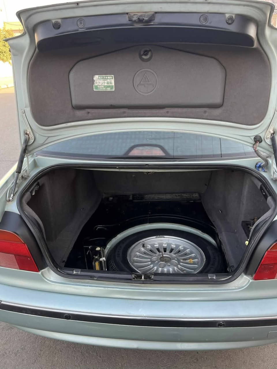 ﷽ 
                  (((السلام عليكم)))
(للمراوس)
بي ام صقر 528
موديل 96 
فووول عليها إدامة كاملة 
كير محرك شرط 
تبريد تدفئة شرط 
صبغ عام جماليه بدون ضرر 
تخم تواير جديده 
رقم سليمانية 
شرط التحويل 
مكاني موصل 
السعر 85 الموشراي لايتصل رجاءً
كلشي بسعرو 
***********
