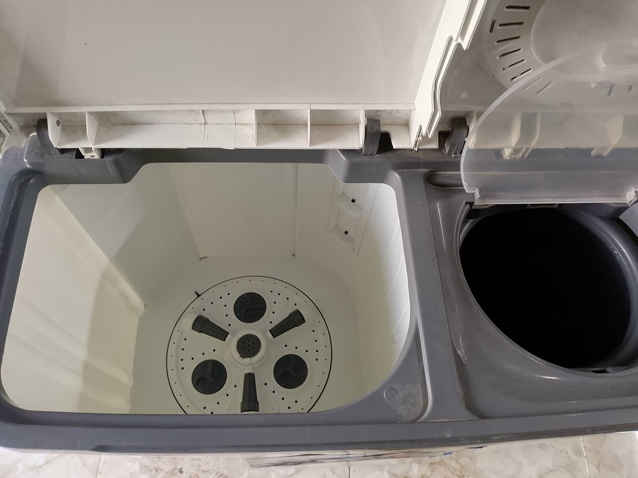 غساله اونكس اصلي 16كيلو تغسل بطانيه جديد ما مفتوحه بغداد العبيدي الرئاسة سعر 150بي  شراي خاص توصيل ماعدي


**إذا كنت صاحب هذا الإعلان وتريد حذفه لأي سبب، رجاءا أرسل رسالة إلى الدعم الفني**