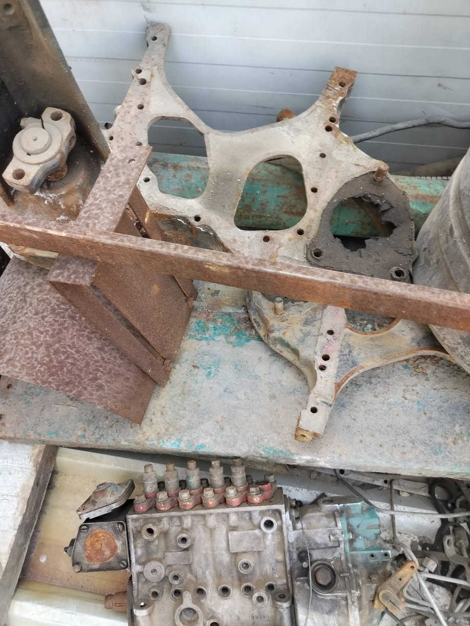 أغراض للبيع ١١٣ اويل بم على شغل كيس وفنديشن سوبر وجه امامي وخلفي قاعدة بم وبم كاز ***********
