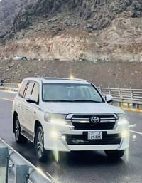 لاندكروزر • ٢٠١٤ • ڕانیە