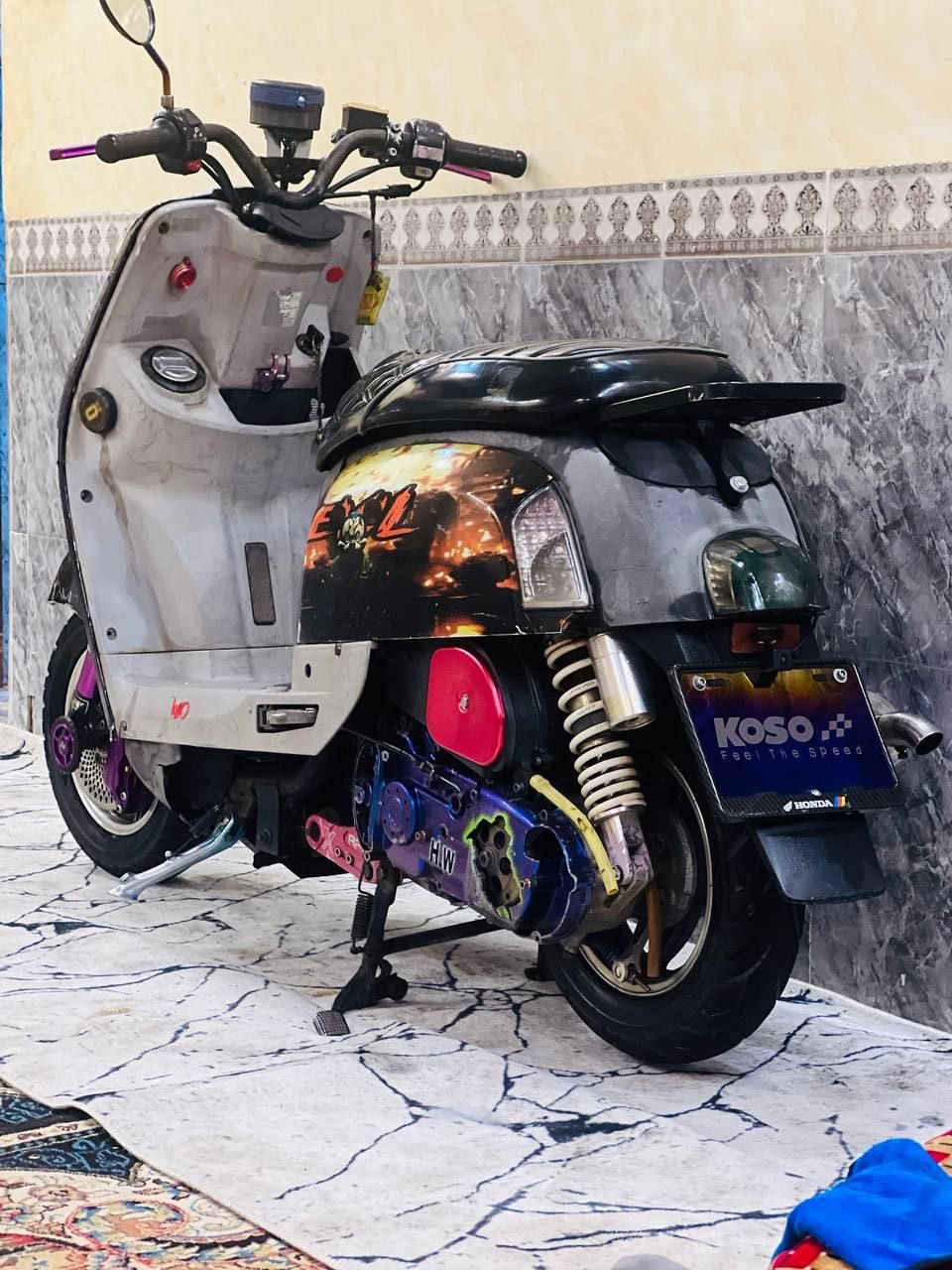 سلام عليكم ماكس بوليس للبيع دراجه مزوعه تزويد من طول للطول مكينه 55بلاد برغي مامفتوح بيها كفر وشمته بلاديه دراحه من خارج اجت مزوده داخلها الوحيد بل عراق دراجه ميحتاج اسولف عنها هيا سولف بل تزويد وبل جمال مكينتها تأكل الكاع بل شلعه والمشي هاذه رقمي ***********الشراي بخدمته سعرها خاص
